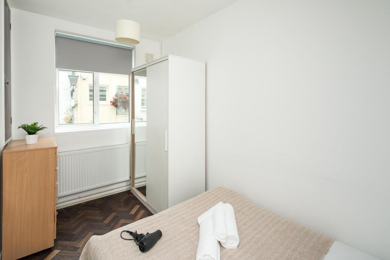 Case de vacanță Quirky & Cosy 2bd Mews Flat In Paddington Londra